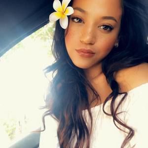 Meet your Posher, Juliana